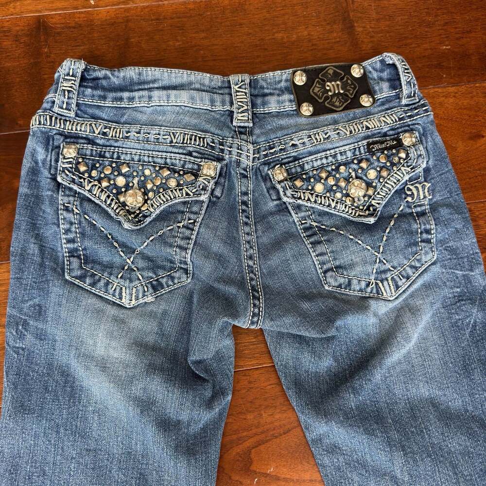Miss Me Studded Flap Pocket Capri Jeans Women's Size 27